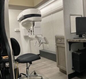 Dentist Operatory Mobile Dental CBCT Cone Beam Computed Tomography (CBCT) is an advanced 3D imaging Van for Lease