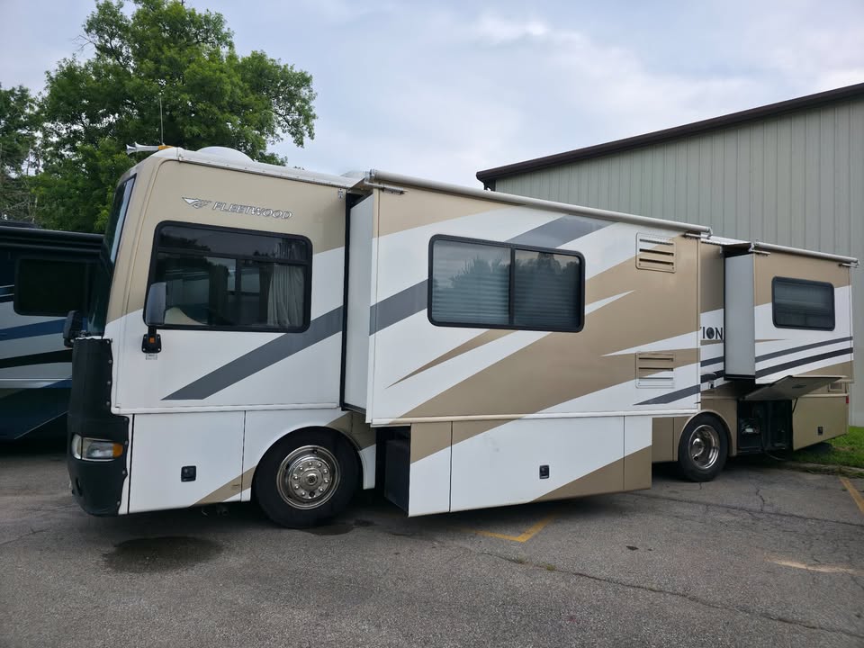 Fleetwood Expedition Class A diesel For sale Mobile Conversions INC international